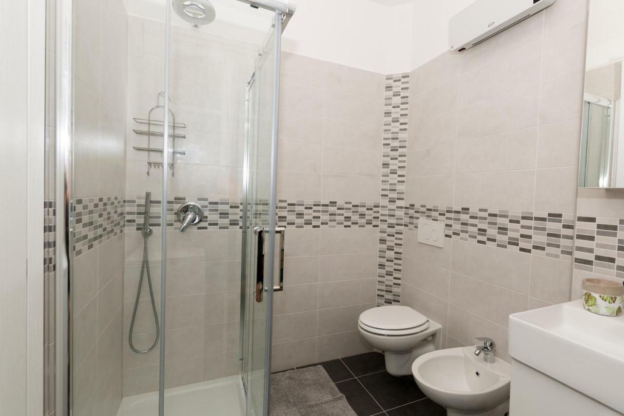 Apartment A Lago Private Beach And Parking Oliveto Lario Екстер'єр фото